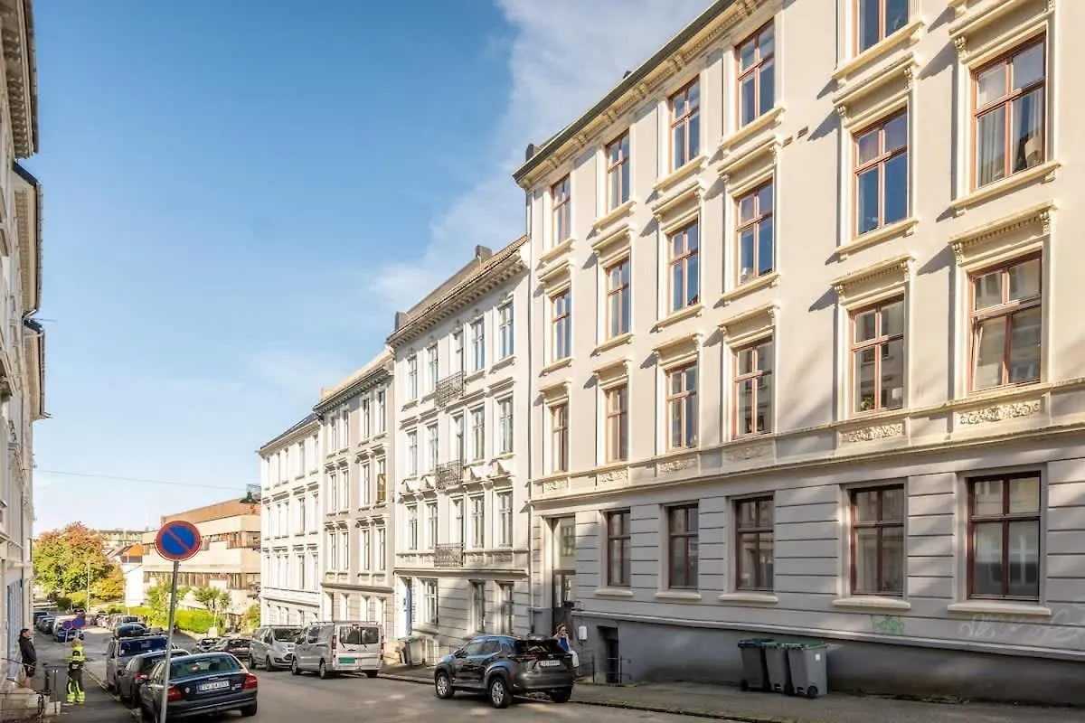 Dinbnb Appartments L 250 Meters From Bybanen I Vilvite I Built In 1800S 卑爾根